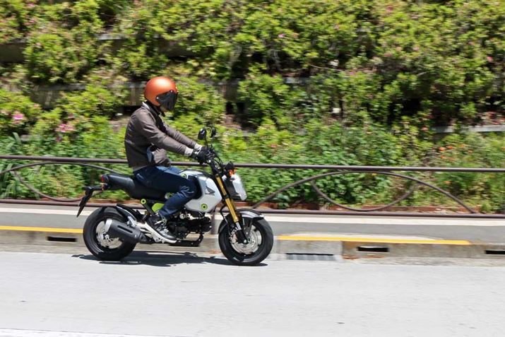 Xł5ꂽƂ̉b͏\ɊBOXg[N^CvƂȂGWƂ̑悭Ax̐LтC