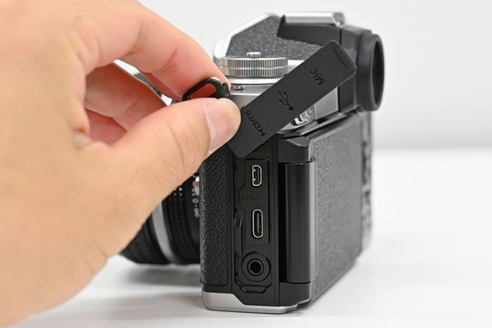 ʂɁAHDMI[qiType DjAUSB[qiType-CjAO}CN͂𑕔BuZ 50vƔׂUSBType-CɕύXɂȂAUSBdɑΉ悤ɂȂ