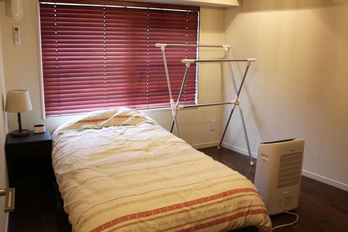 Vận hành CV-NH140 trong phòng (phòng ngủ) có khoảng 8 tấm chiếu tatami để làm khô quần áo.
