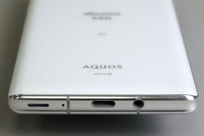 {fBʂɁAUSB Type-C|[gƃwbhz[qzuBɌXbg̓Xs[J[z[Bb̃Xs[J[ƍ킹ăXeIo͂ɑΉ