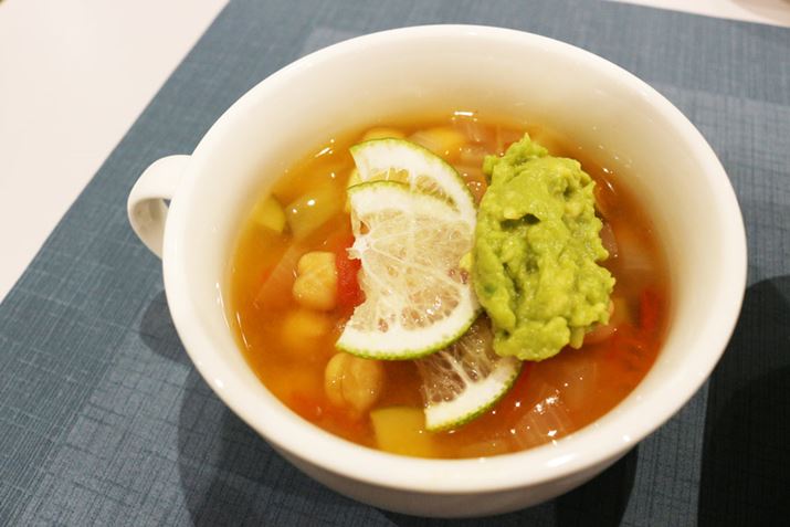 ɁAÊHוW߂H̃ZNgVbvuDEAN & DELUCAvďC̎j[2021N10zM\Bʐ^́ÅďCꂽj[̂ЂƂuA{Jh̃CX[vvBXŒ񋟂Ă郁j[pӂ\肾ł