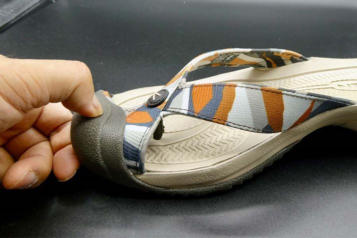 ugDEveNVv̓Sc߂̃o[ŁAƂdƒe͐܂