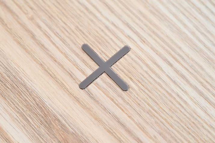 {}[N͎̑fނgĂAX}[gtHȂǂuۂɏɂȂĂ