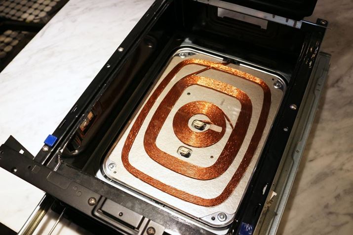 NbLOɂ́AVʂƕʂ̃q[^[̑gݍ킹قȂ^CvpӂĂ܂BAV[Y͓Vʂɖʏq[^[AʂIHRC𓋍ځBȂArgCIHNbLOq[^[ŃOIHq[^[̗pĂ̂́Api\jbN݂̂ł