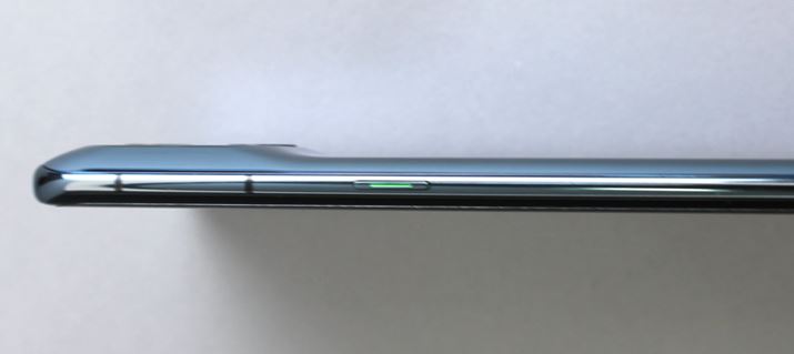 ʐ^͓d{^̔EʁAΑ̍ʂɃ{[{^zuĂ