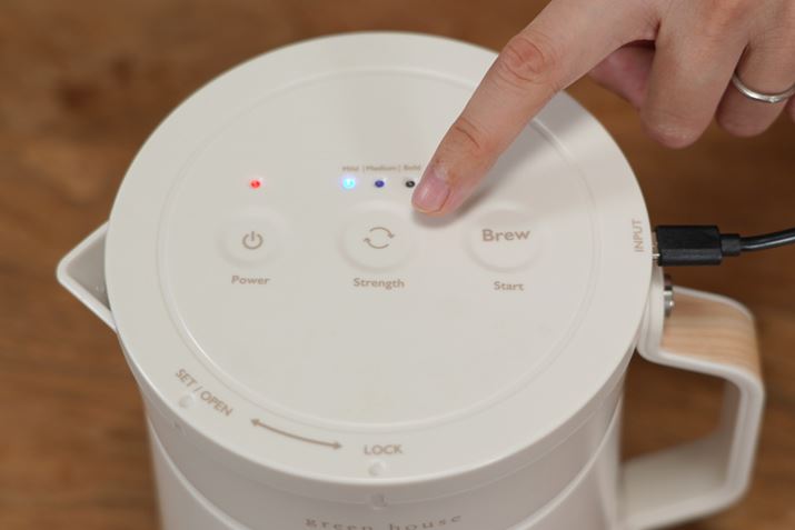 Ƃ́ACjbg̃gbvplɂd{^Ao[hIăX^[g邾ł