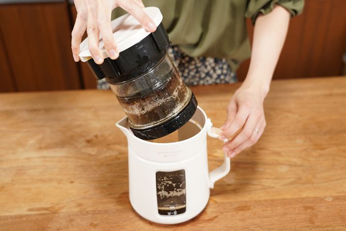 ́AɃR[q[ReiO܂B̂܂܂ɂĂƋ݂oĂ܂Ȃ̂ƁAR[q[Reiɋt邱Ƃ܂BȂ݂ɋtĂ܂ꍇ́AēxdĒoJnƁAd{^uU[܂Œ΁APgɃR[q[߂Ƃł܂