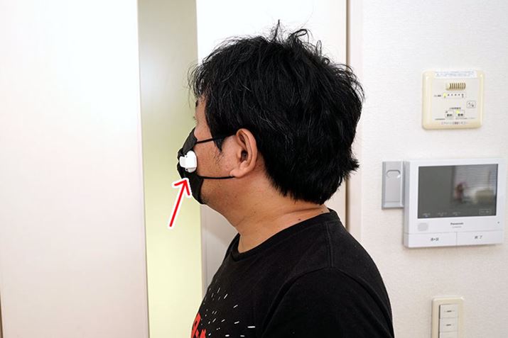 �y�ʂŏ������Ƃ͂����A�}�X�N�Ɏ��t���邱�Ƃŉ��Ɍ��\���Ԃ��󂢂�����Ă��ł���