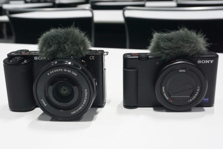 VfZV-E10AEZV-1BZV-E10̓Ỹ~[XAZV-1ƔׂĂA{fB̓RpNgŋ@