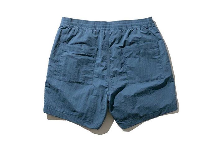 qbv̍E|Pbgɂ́Aʃt@Xi[tĂAɓꂽ̂ɂ