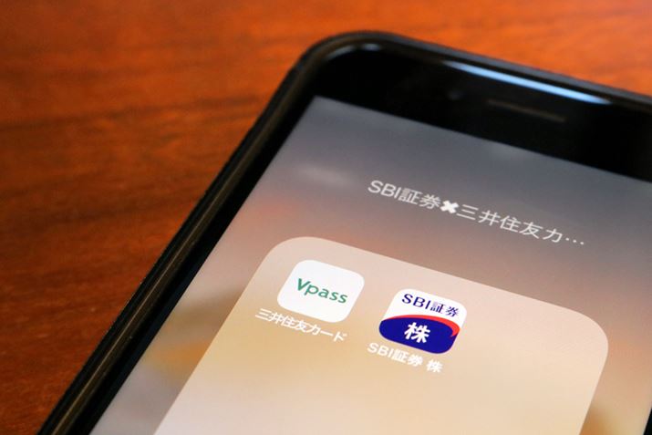 SBI،ƎOZFJ[h̒g{iIɃX^[g