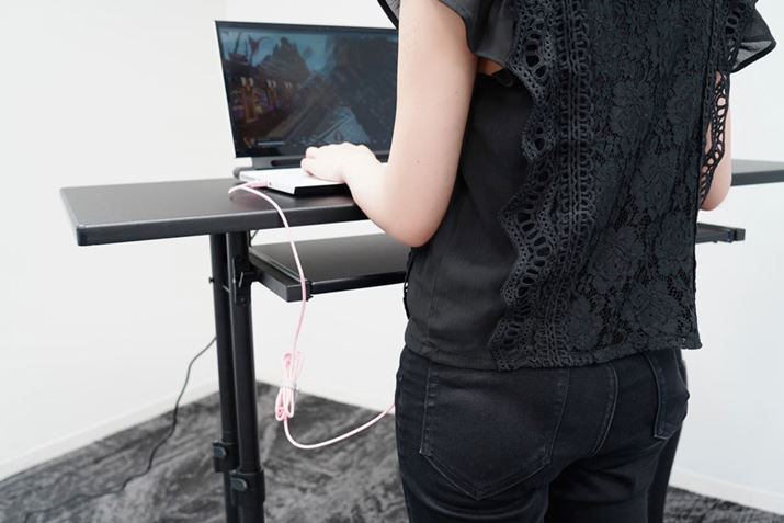 V̉ɂ́Ao\ȃL[{[hXC_[܂