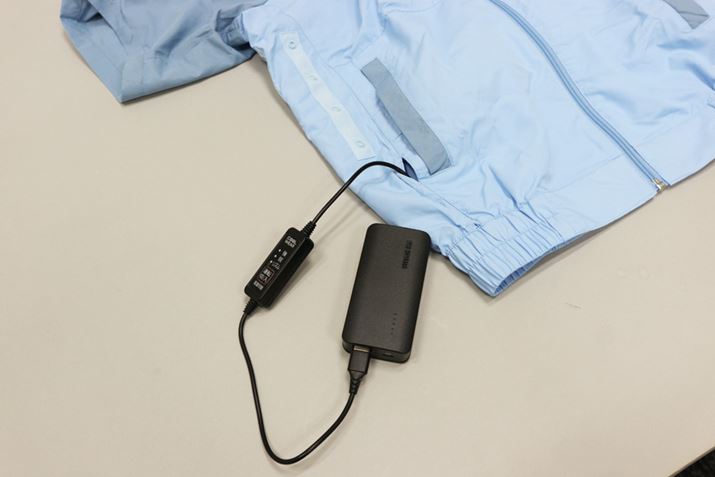 P[u\ɏo߂͔̌ΑɂpӂĂ܂BRg[[𑀍삵₷قɒʂ܂傤