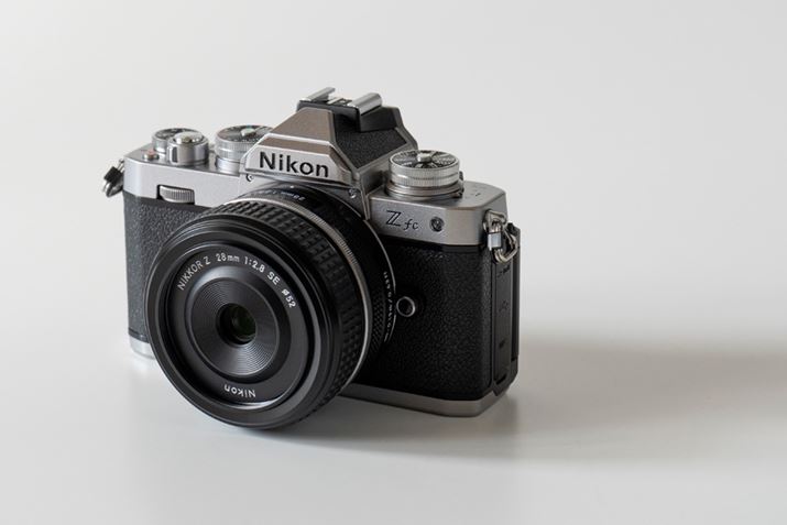 Lw璍ڂW߂ĂZ fcBĂ郌ÝuNIKKOR Z 28mm f/2.8iSpecial Editionjv