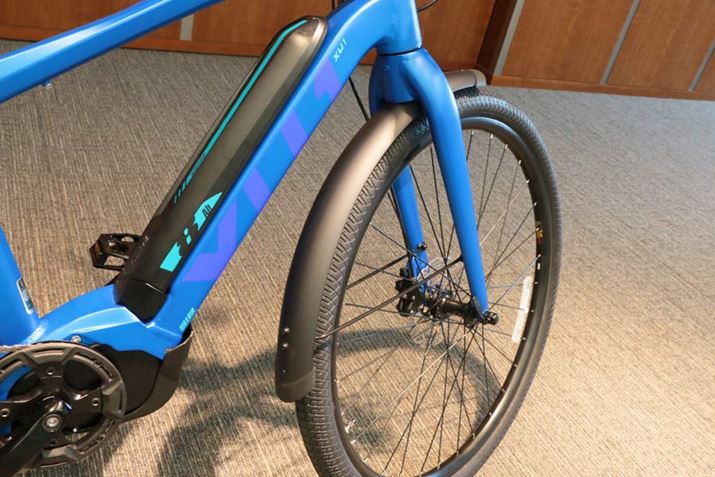 Ofl700×50CƂ^C𑕒Ă̂ŁAs̈萫AiȂǂłnhƂɂBtF_[pĂ