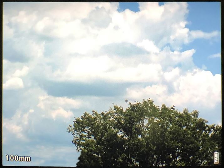 Be[h̓I[g[ĥ݁Bt@C_[̃Cur[fɍׂBe͂ȂAobe[cʂƏœ_ipύXɈꎞIɕ\j\悤ɂȂĂi摜̓t@C_[X}[gtHŎBêłBۂ̃t@C_[̕\îł͂܂j