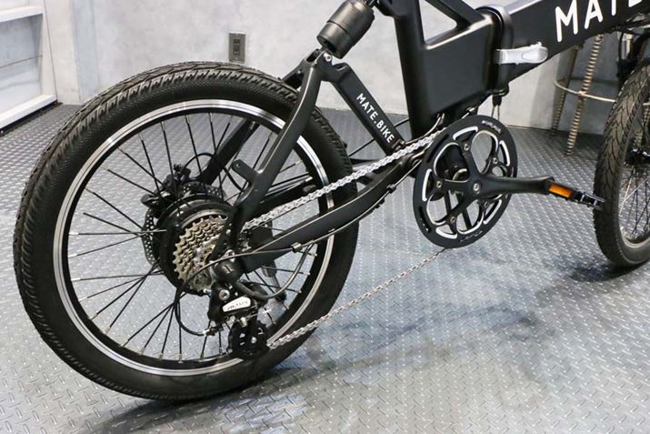 ϑMÁAMATE X 250V}m̃ArIO[ĥɑ΂AMATE CITY̓V}m̃A^X̗pĂAO7iƂȂiMATE X 250͊O8ijBtgɕϑ𑕔Ȃ_͓