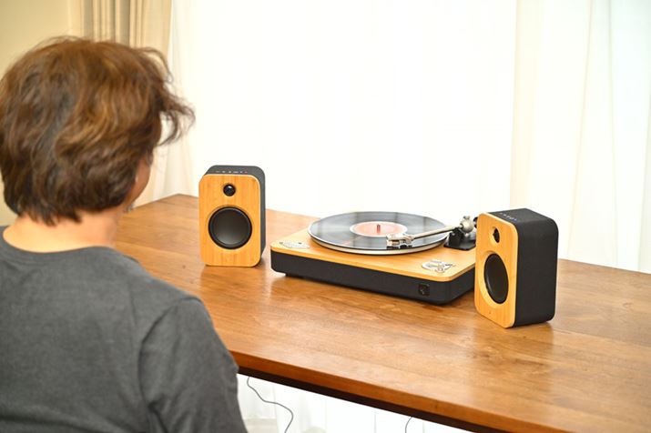 Get Together DuoSTIR IT UP WIRELESS TURNTABLEBluetoothڑł̂ŁAP[uƔzł̂|Cg