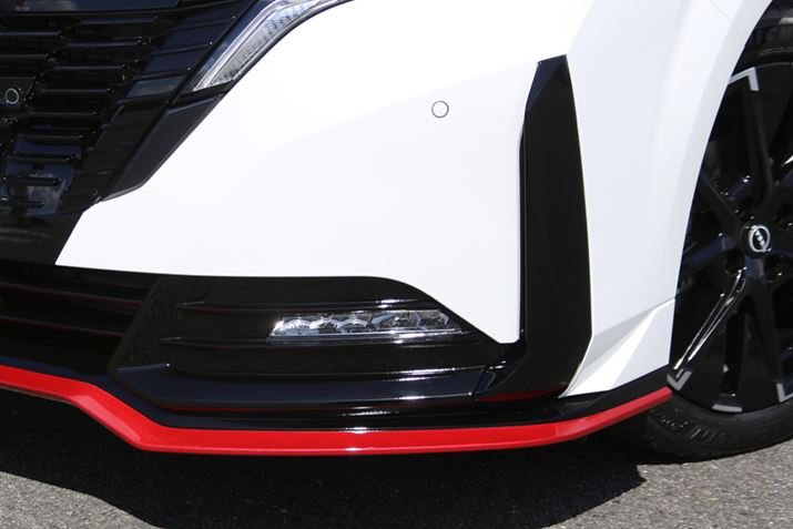 TChʂւ̋CX[YɐĂuTChGAXvb^[vƁATCh̗}ĂuJi[hECOv