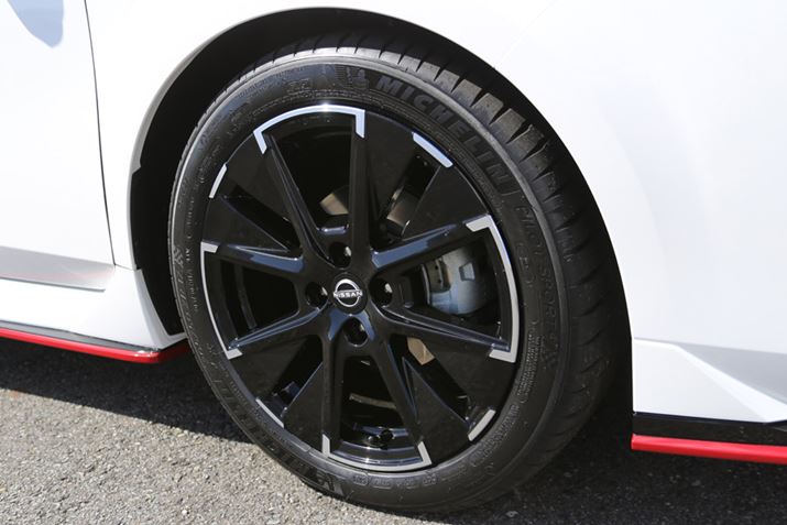 um[gI[NISMOv̐p17C`A~zC[ƁA~VupCbgX|[c4v^C