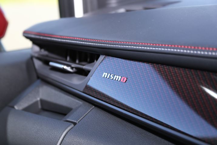 Z^[R\[⏕ȑÕCplȂǂɂ́Â郌bhJ[{p^[̃tBjbV[̗pĂ