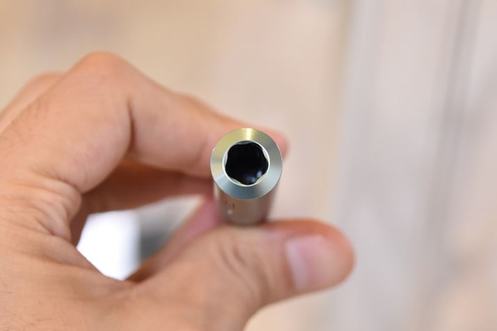 uACRX C} vCvƁuACRX C}vʂ̃z_[́AuACRX 3 fIvƔׂƁA92.27mm101mmƒȂĂAdʂ22g30.5gƏdȂBáA14.42mm14.5mmƔBȂ݂ɁAʐ^ł͂킩Â炢Az_[̒̂ĂAuMu[hv̎p͂Ȃ