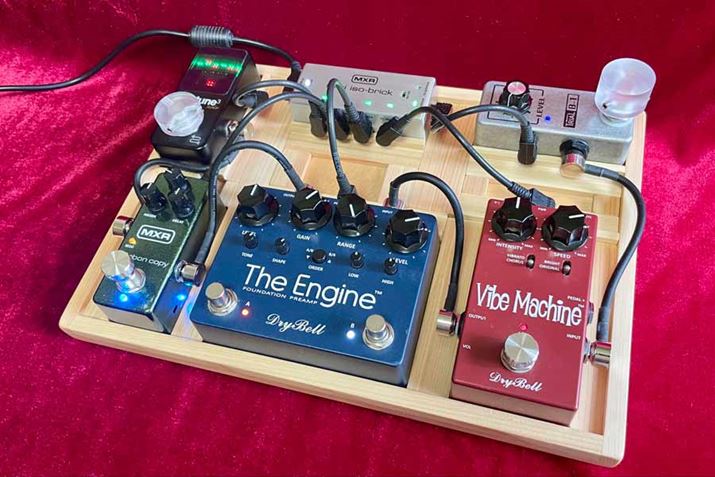 ccƂŁAy_ƂɃtbgXCb`nbg̗L傫w̍ȂǂgāA݂₷{[h\zĂ܂I