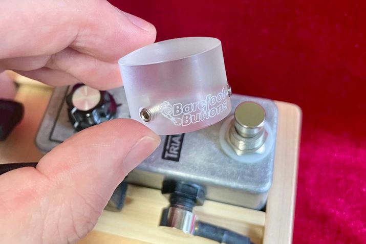 Barefoot Buttonsuh̐iBtbgXCb`ɔ킹ācc