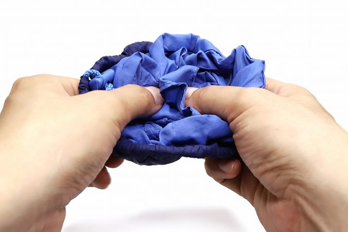 obOꕔ̑܂ɖ{̂lߍނŁÃ{[ɁBԂ炸A舵ył