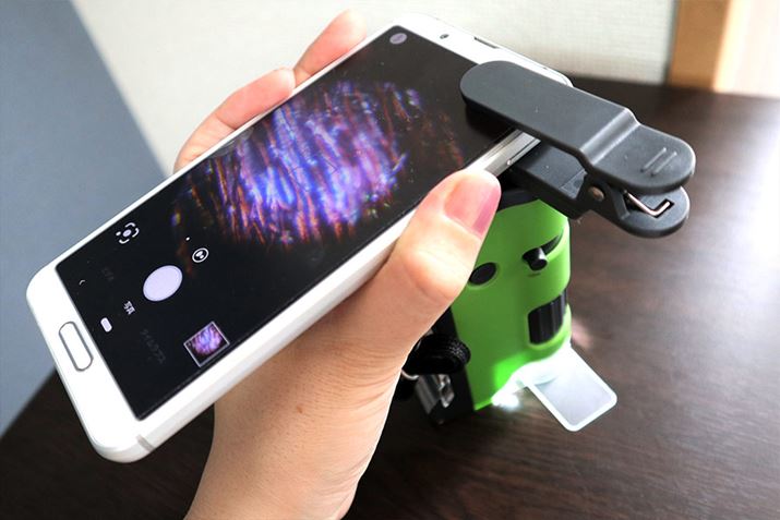 ̂̂ɁAX}[gtH񂾃X}zA_v^[Zbg܂