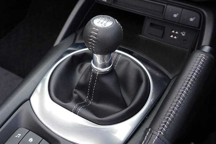 ߓxAZXg[NʁAeM̔F₷ȂǁAtB[Sɂ킽ďGMTVtgBCi[VfA}XtCzC[tŁANb`[N܂