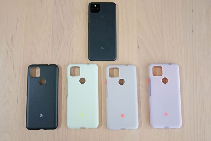 uMostly Blackv1Fɑ΂ăP[X4ށBE3iuLikely LimevuMaybe MoonvuPartially PinkvjJtł₩ȕ͋C