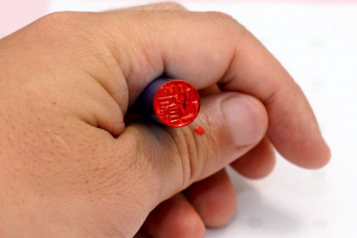 �ǂ����Ă���ʂ̉��ɂ܂Ŏ�������荞��ł��܂��܂�