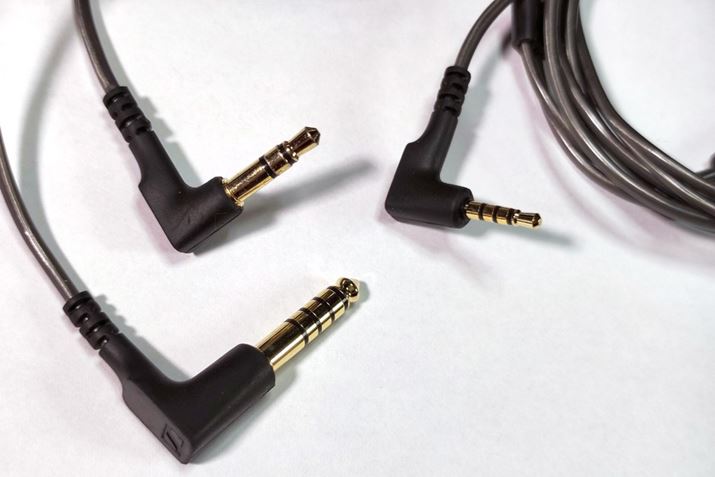 uIE 900v̓tbOVbvf炵AtP[uȂ[Ă