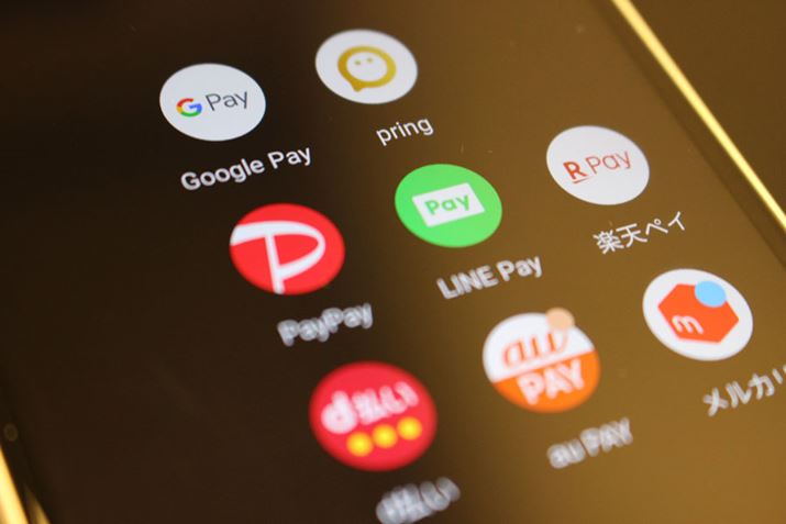 �O�[�O���Q���ŁA�傫�ȉe�����󂯂�\����������{�̃X�}�z���ώs��