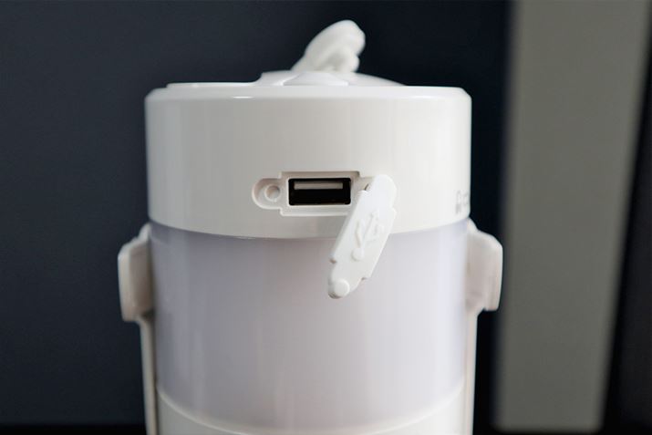 {̑ʂUSB|[gɃX}z̏[dP[uł݂Ɓcc