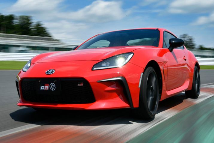 g^ V^uGR86vA2021N10ɐ\Bڂ́AoԂłXo V^uBRZvƂ̃O[h≿ïႢɂĂ