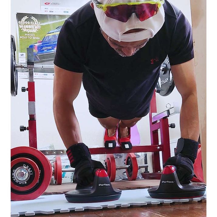 t[OłꍇA_xo[xAvbVAbvpȂǂ͎gpɏی삷}bgȂǂKvɂȂ܂Ao[}V2͂CsvȂ̂ł