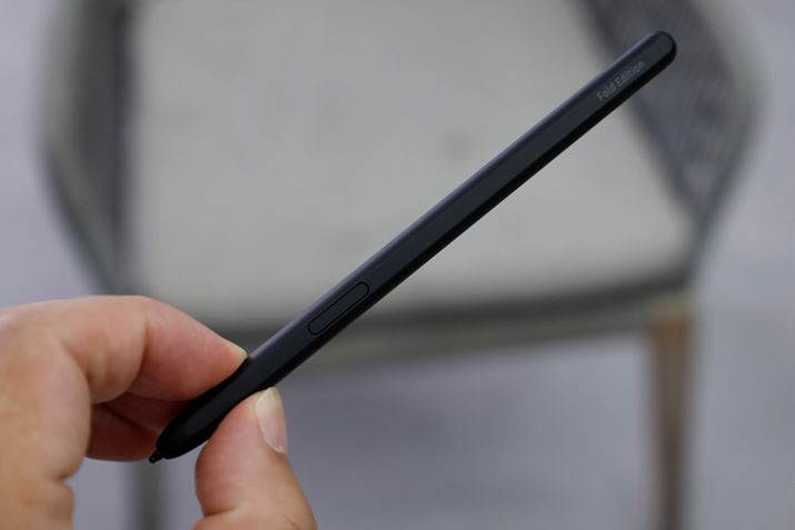 ʔƂȂ邪SyɑΉA菑͂\ƂȂBʂƎ菑̑͂΂Bʐ^͖{fṕuSyFold Editionv