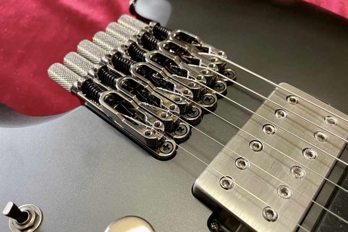 ẽTh`[jO@\́Aꂼʂ̑AʁX̃XN[Ń{fBɌŒ肳Ă܂