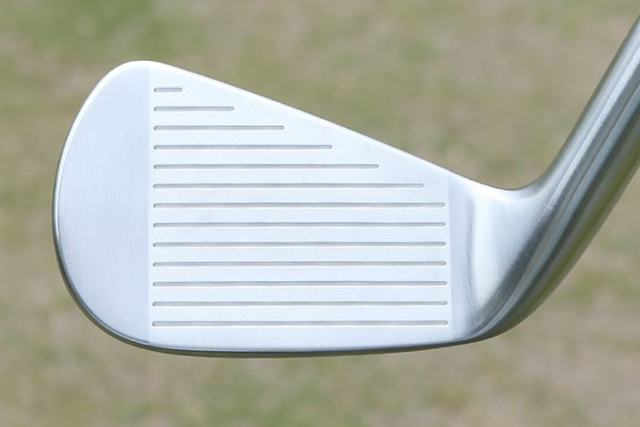 3Ԃ7Ԃ܂ŁuSUP-10vƂ΂ˍ|tF[XɎgpAwbhɃEF[g𓋍ځB8ԂEFbW܂ł͓SłBtB[OƐ\𗼗邽ߑfނgƂɋÂfł