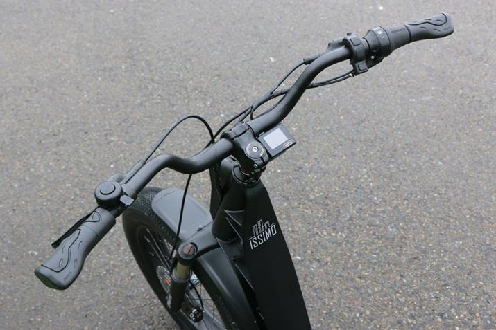 X胂fƂĂ͕̍Lnh𑕔