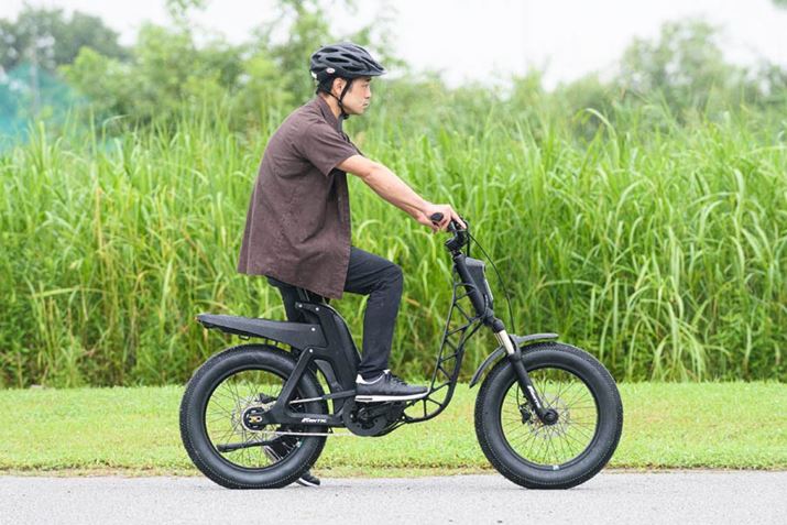 猩ƈ֎qɍĂ悤ȃCfBO|WVB̉Ƀy_ʒuX|[c^Cv̎]Ԃɏ芵ꂽlɂ́Aa邩Ȃ