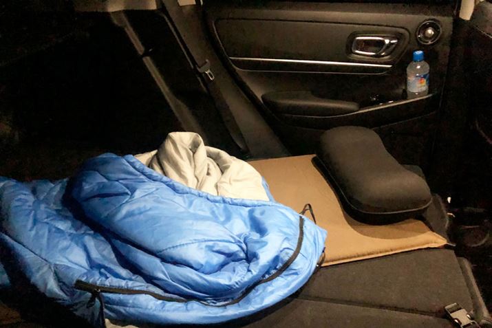 AV[g̃hNz_[AQɂ͖ɈʒûŁA钆̐⋋₷Ă