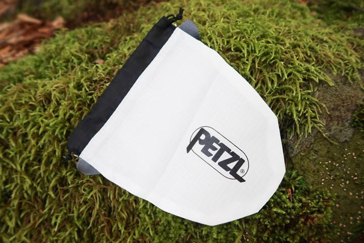 t|[`́AJh[R[hŒ߂AɍsقǍׂȂfUC