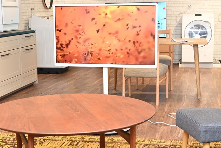 erAeiڑKvȂ̂ŁÂǐ^񒆂ɐݒuƂƂ\