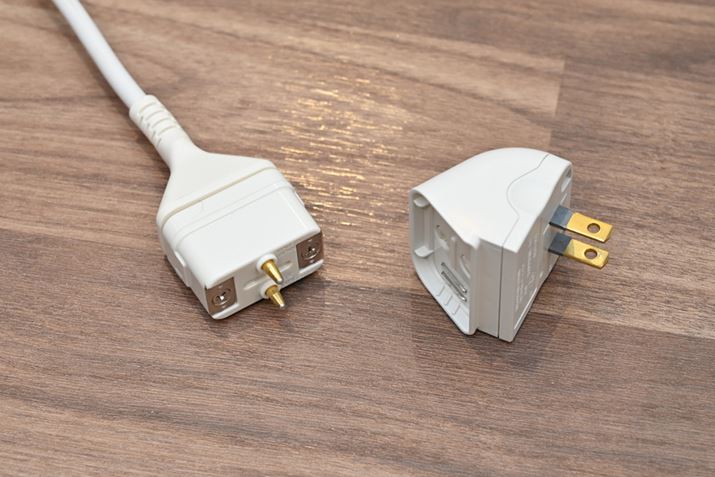 j^[̓dP[uɂ́AIHNbLOq[^[ȂǂɎgĂ}OlbgvO̗pBdP[uɑĂȒPɊO悤ɂȂĂB܂A^@\Ȃǂ̊{Iȃer@\`[i[ɂȂĂAdP[uĂ^G[ȂǂN炸AdP[uēxڑ邾ł΂₭オ_uTH-43LF1v̓ƌ