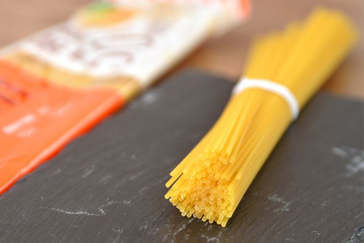 pX^̒a1.4mmƍׂ߂ȂۂA䥂ŎԂ13ƂȂȂ܂BȂfʂ₷邽ߑɂĎBeĂ܂Aî͑˂Ă܂