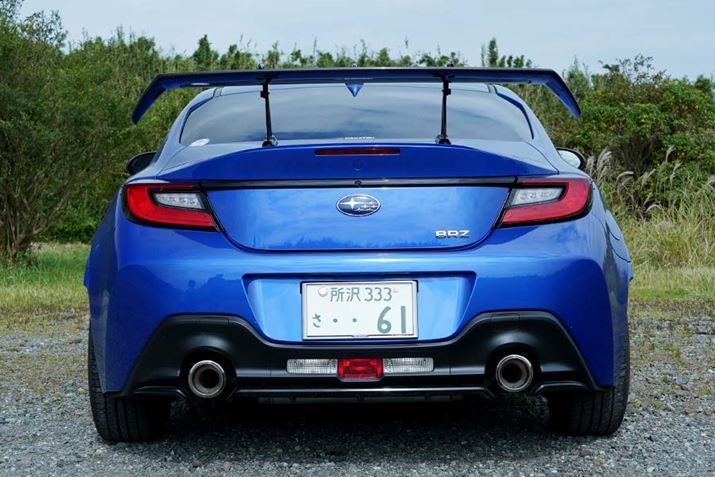 O[[ɂāAC̗𐮂邱ƂɋSăfUCꂽAr[BX|C[̓fB[[IvVƂȂ܂