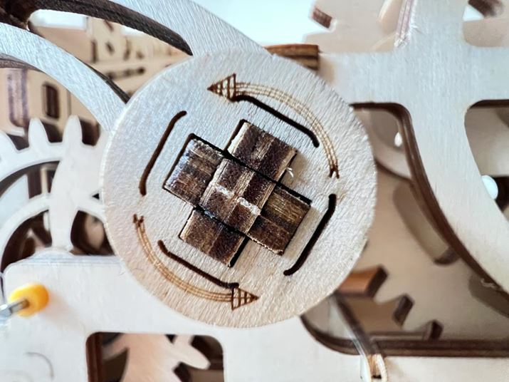 ̎Ԃ}NBeĂ݂B؂̎[Bӂ͂◬Ă